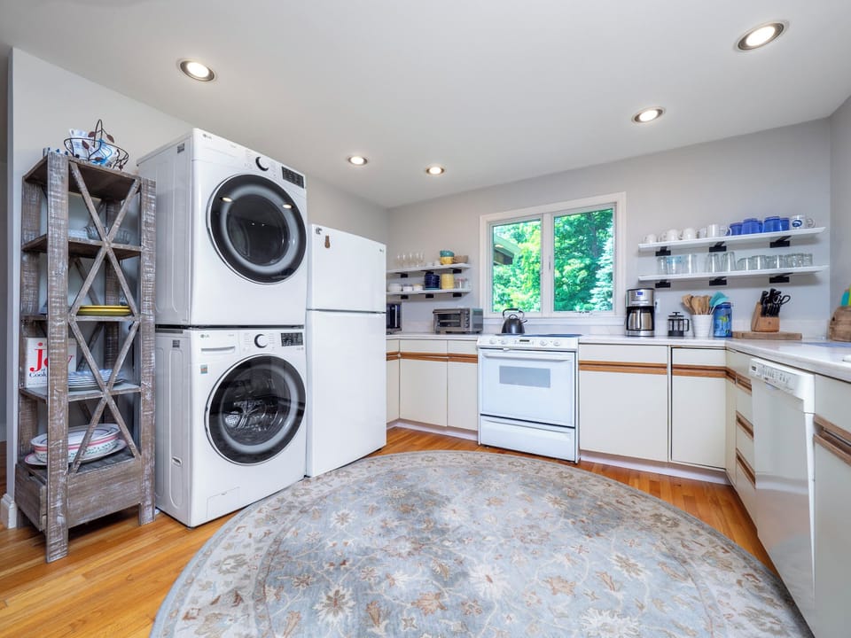 Washer dryer, fridge, stove, dishwasher, microwave, coffee maker, toaster oven,