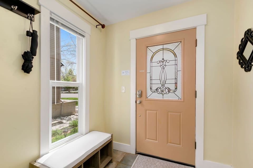 Front Entry | Welcome Home!