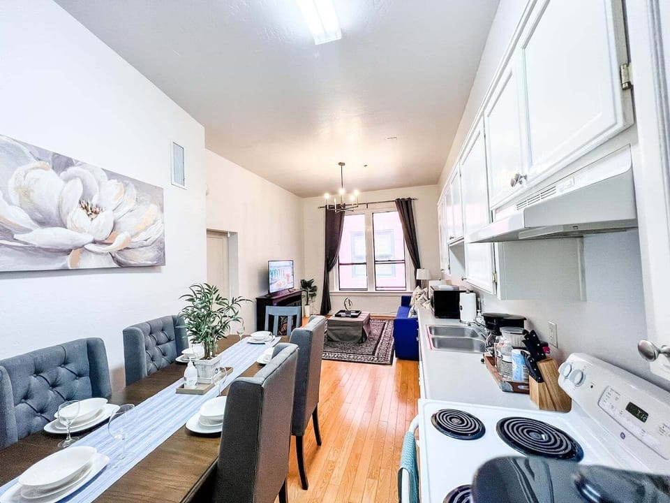 Full Kitchen includes all pots, pans, silverware, coffee maker, coffee, sugar, creamer, tea, blender, toaster, refrigerator, microwave, glasses, wine glasses and cooking/eating utensils