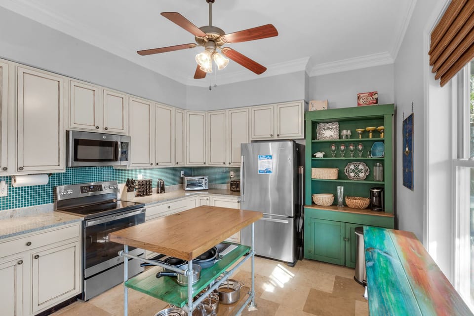 Kitchen has everything you need