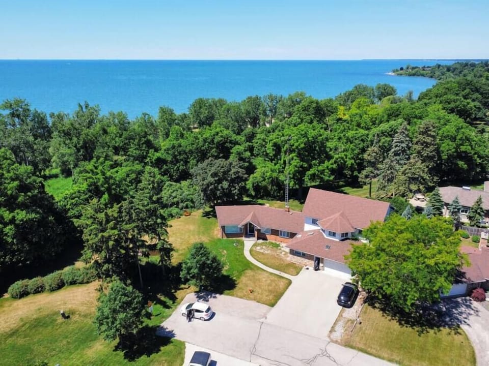 Located on the sandy shores of Lake Erie. Seacliff Park and Beach.