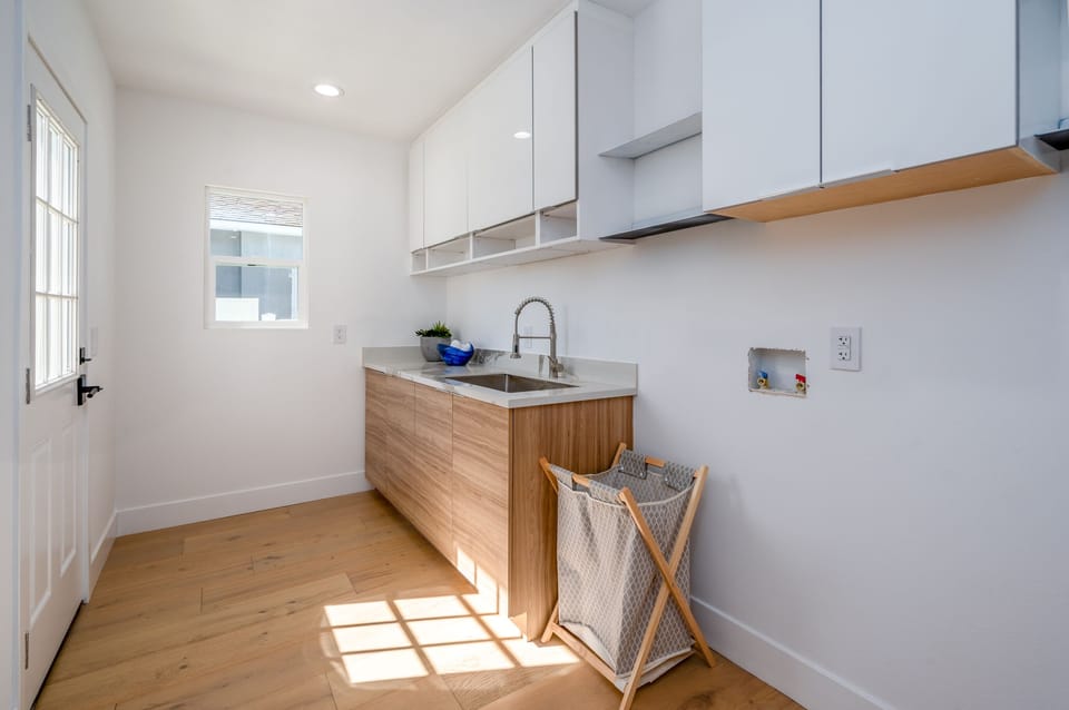 Laundry & Linen Storage