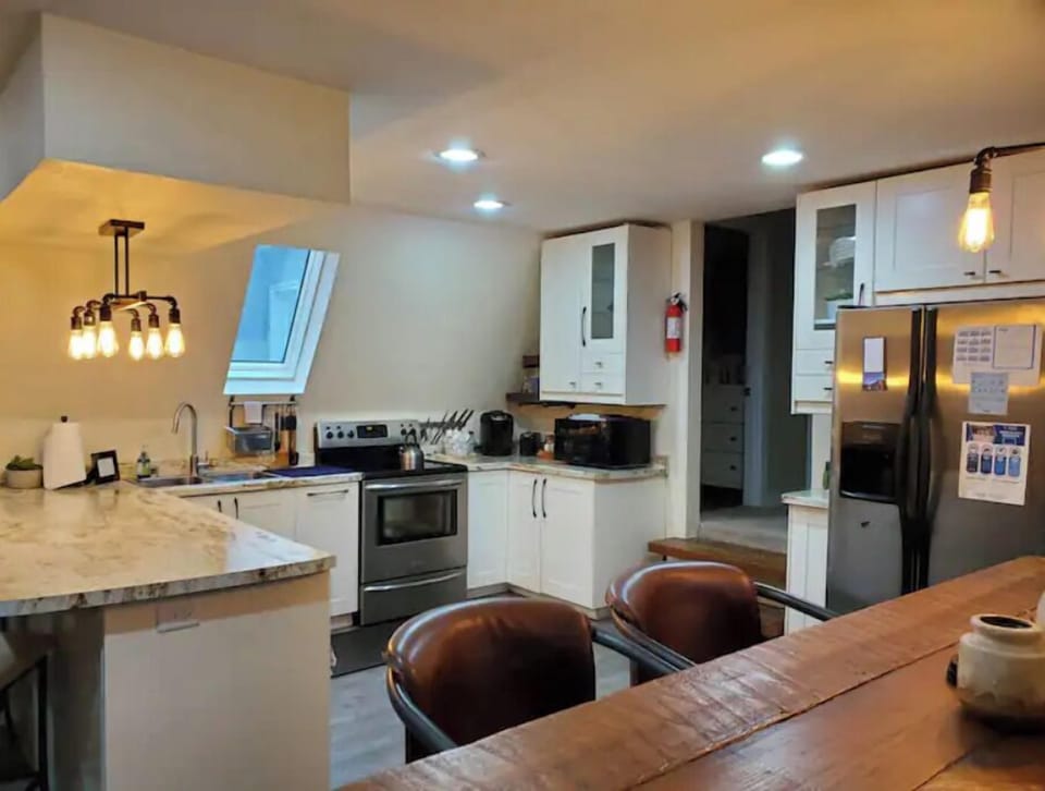 Fully Equipped Kitchen - makes it easy to make a homemade meal!