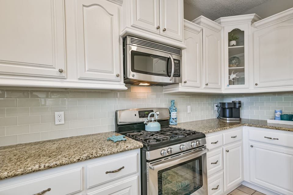 Cook, dine, and entertain in style!