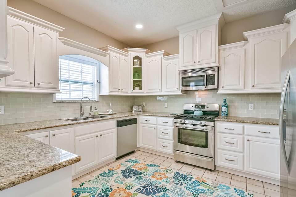 Cook, dine, and entertain in style!