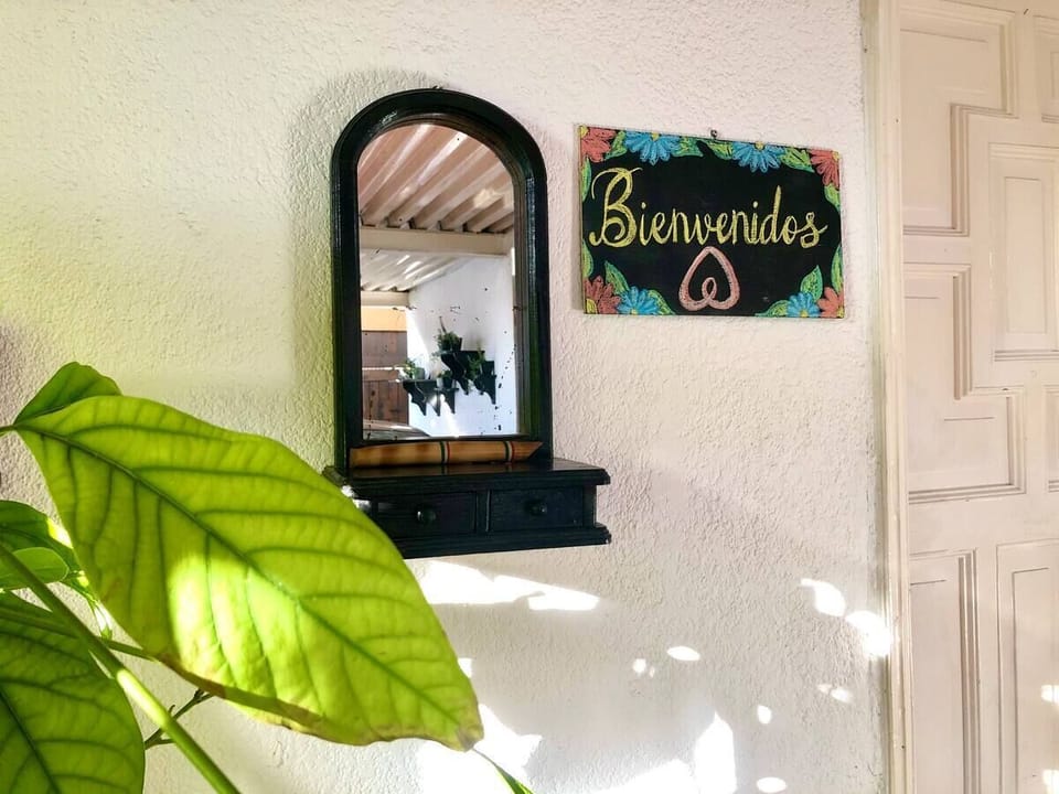 Quetzal House - 2 bedroom, parking & garden House in Tijuana