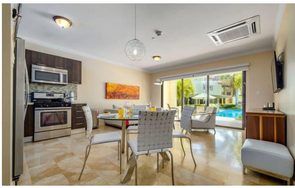 A sufficient space for dining with your family.