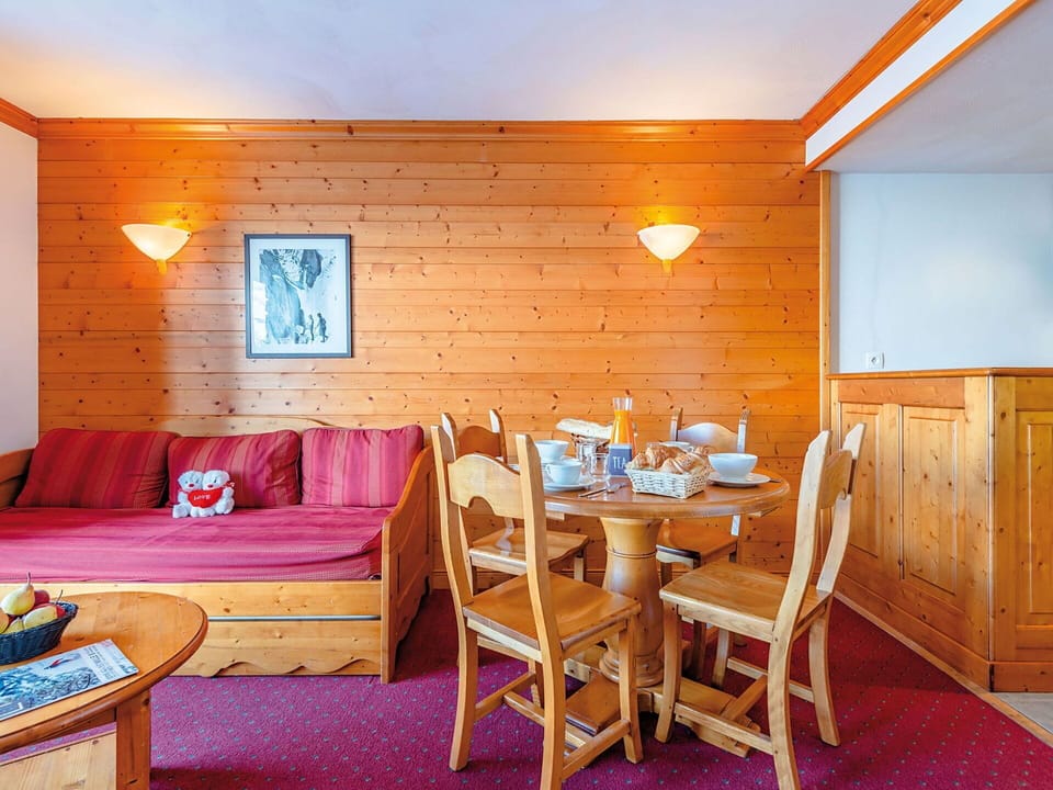 Furniture, Building, Table, Wood, Interior Design, Comfort, House, Flooring, Floor, Couch