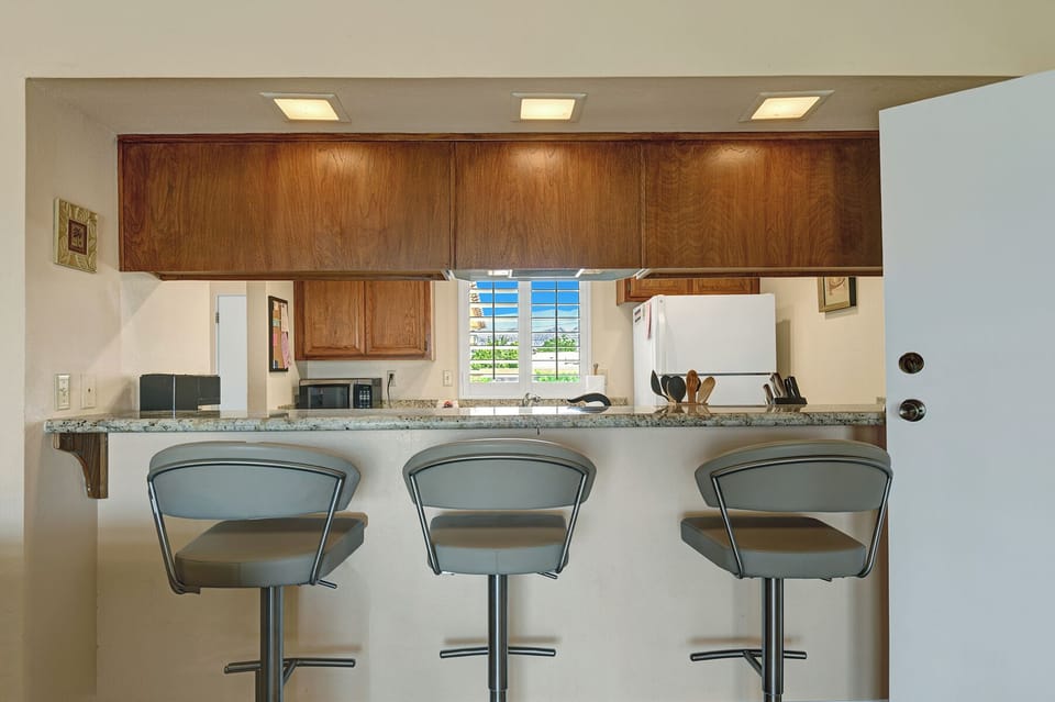 BAR TOP