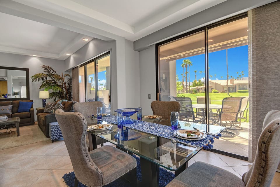 DINING SPACE.jpg mls