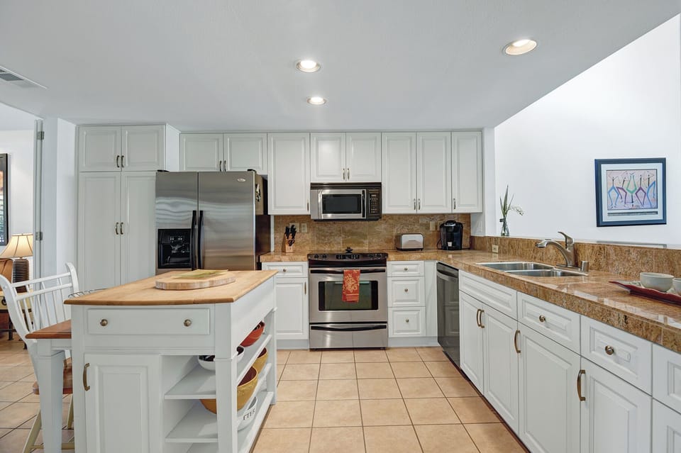 KITCHEN.jpg mls