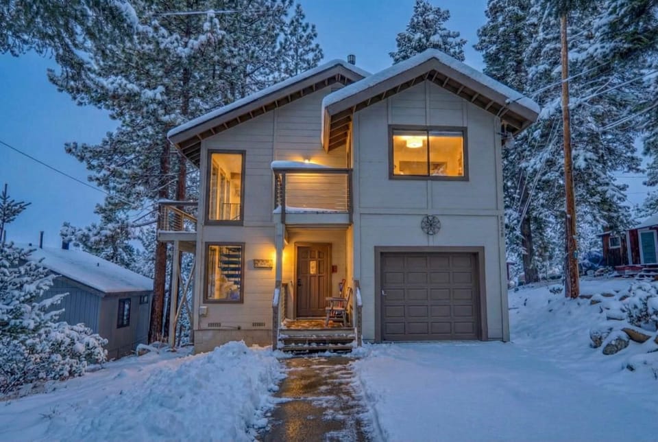 This charming 3 bedroom, 2 bathroom home is conveniently located close to all the best summer and winter Lake Tahoe amenities making for a perfect home for year-round fun!