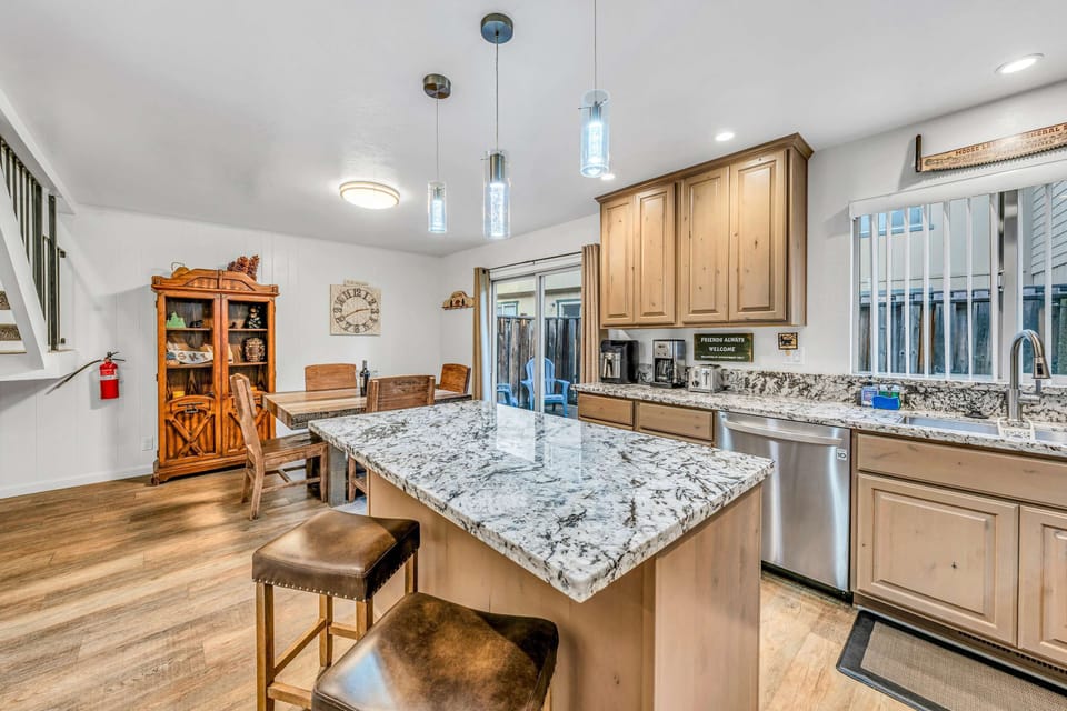 Modern kitchen with a large island, perfect for chatting while you cook or serve snacks.