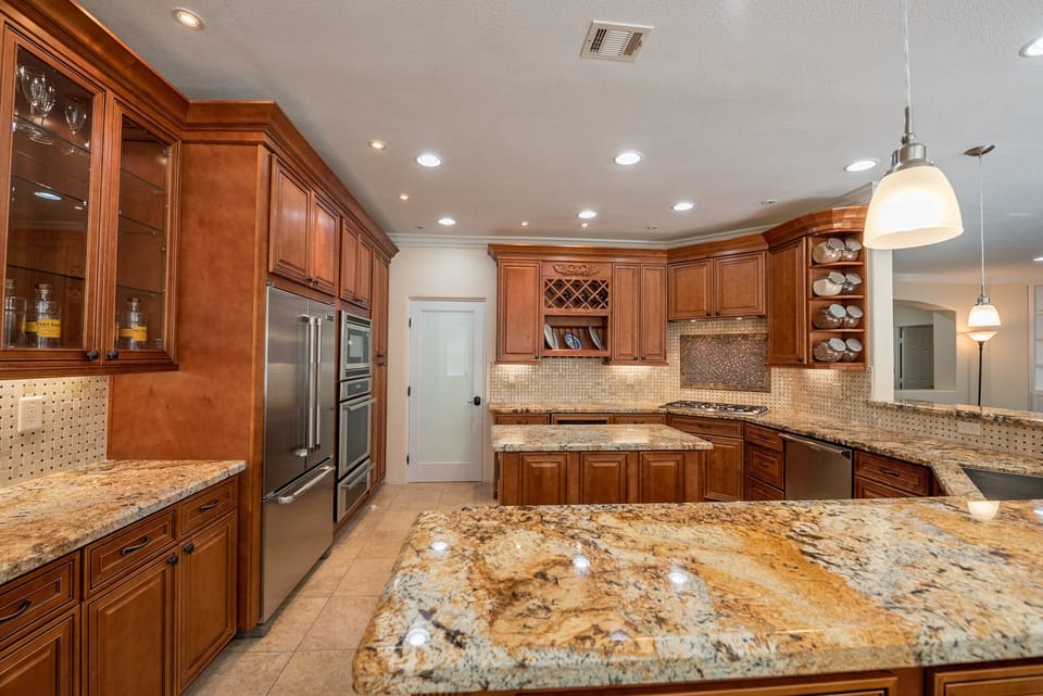Large Gourmet Kitchen, Marble Floors, Granite Countertops, Designer Cabinets