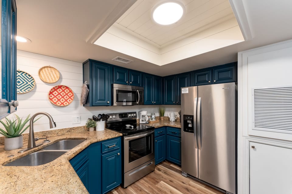 Fully furnished kitchen w/dishes, silverware, cookware, starter coffee, & more.