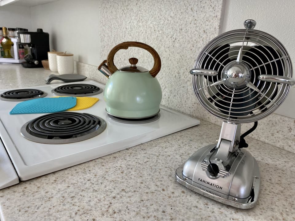 Handy portable "retro" fan