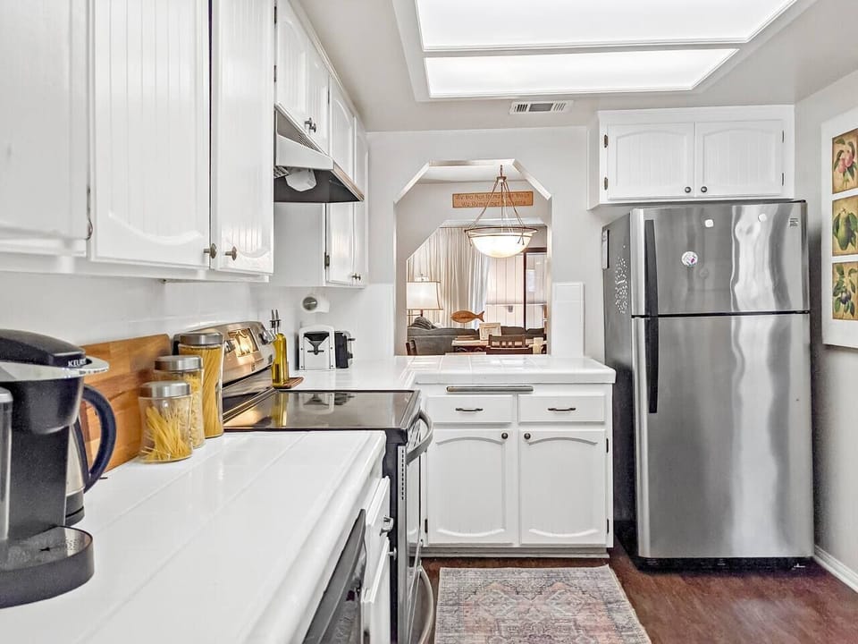 Dishwasher, oven, coffee machine, toaster
