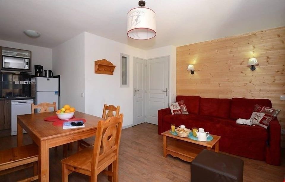 Unwind at the end of a long day and rest on the plush sofas and watch the TV with your group.