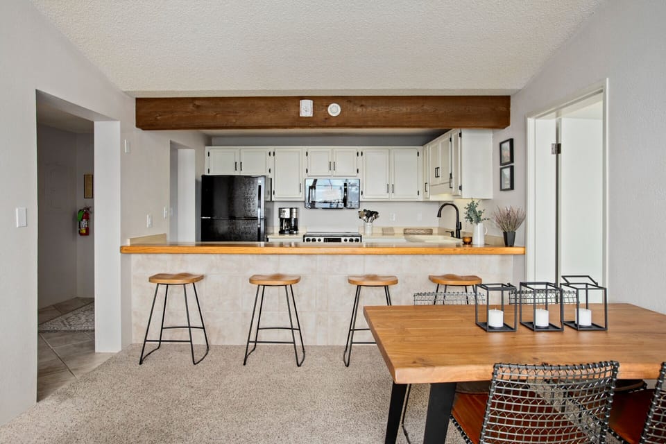 Entry Hall, Kitchen Access, Open Concept