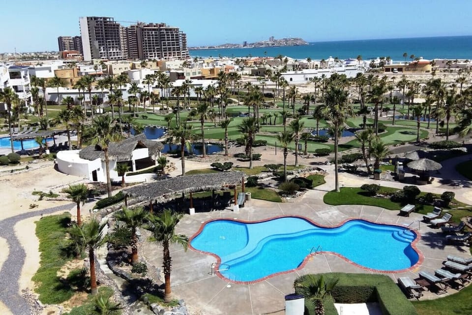 Casa Blanca Resort