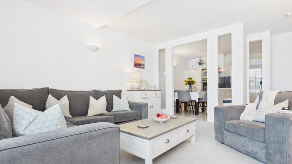 Minarvon - 2 Bedroom Apartment - Saundersfoot (28447)