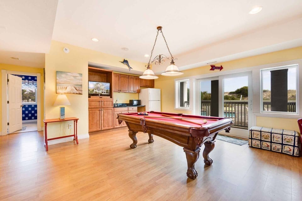 Surf-Or-Sound-Realty-1075-Walkin-On-Sunshine-Game-Room-01