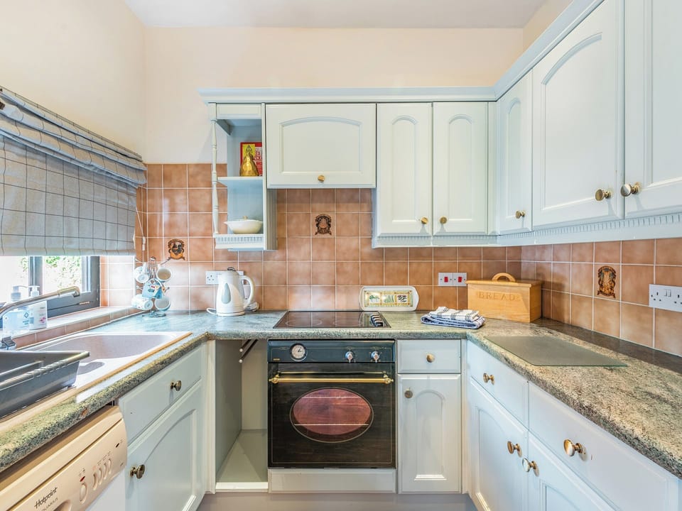 Kitchen | Shire Horse Barn - Poachers Hideaway, Belchford
