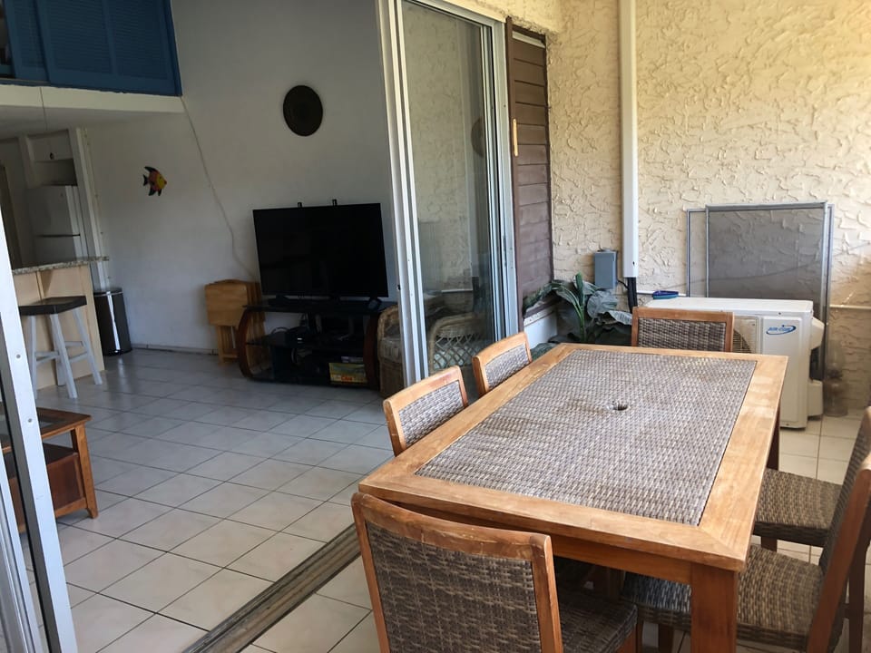 Deck - dining