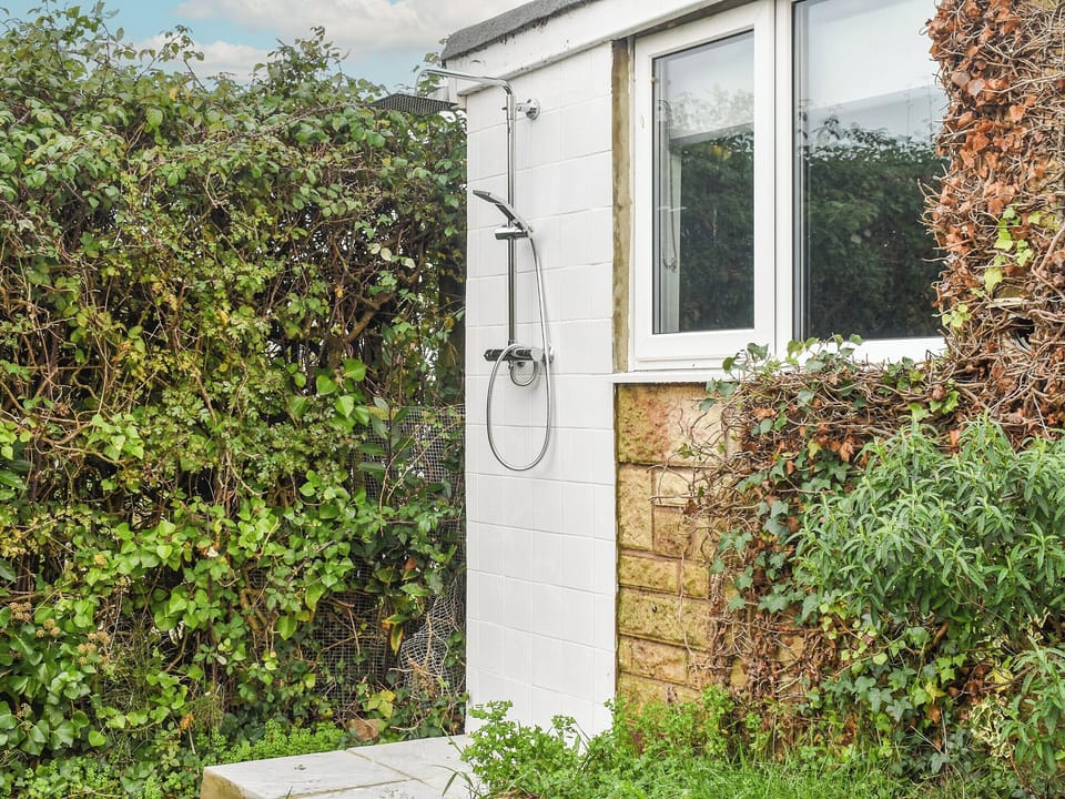 Garden | Yaverland Beach House, Sandown