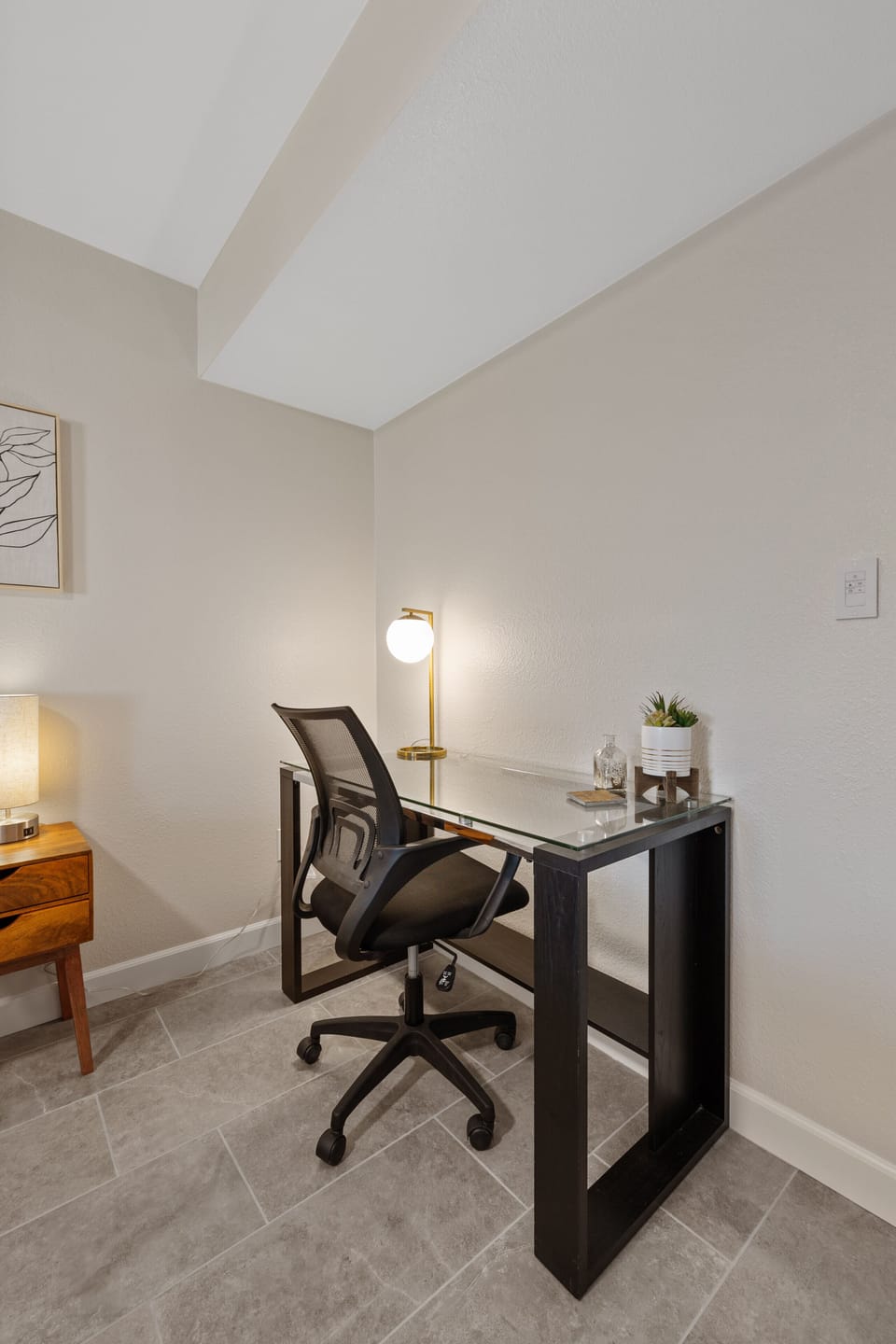 Room 2 also has a desk and ergonomic chair for the digital nomads.