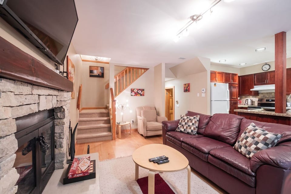 Living area: Wood burning fireplace