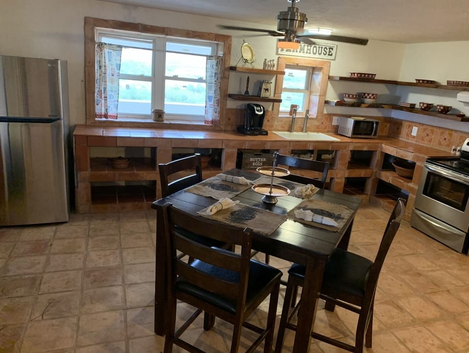Kitchen/dining area