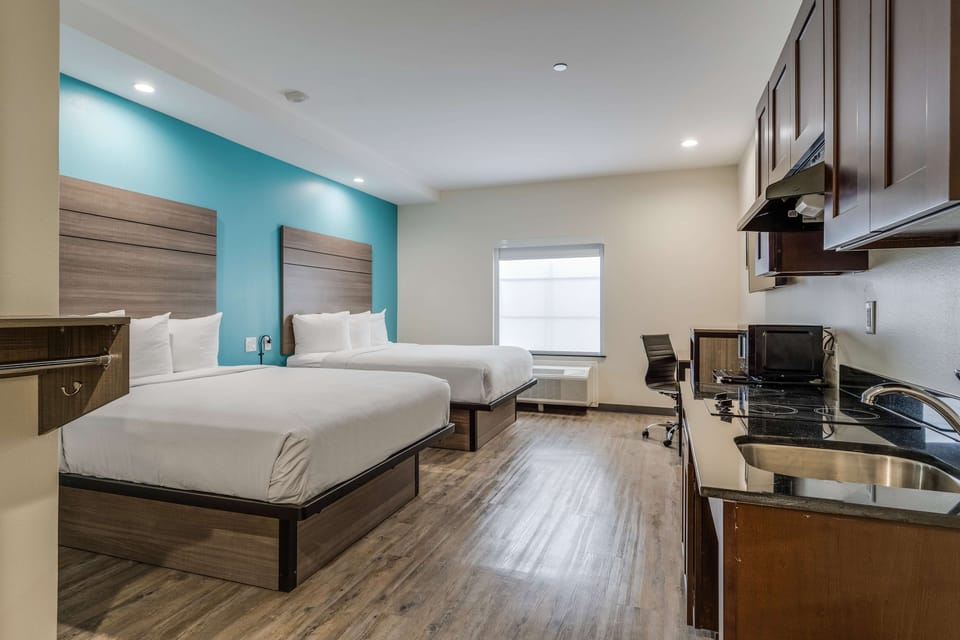 Start mornings with easy meals in your handy in-room kitchenette.