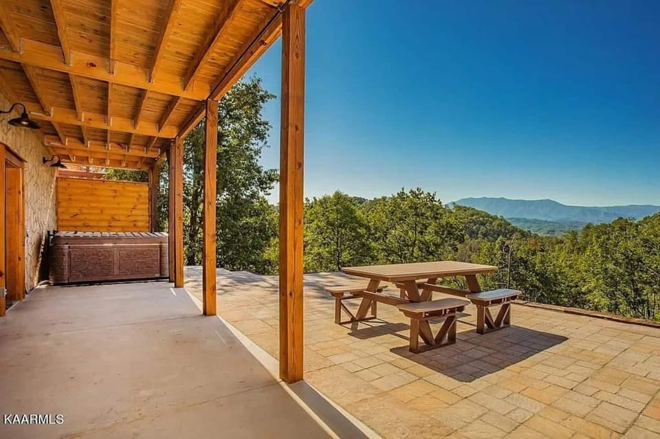 Peaceful mountain setting surrounded by nature.
