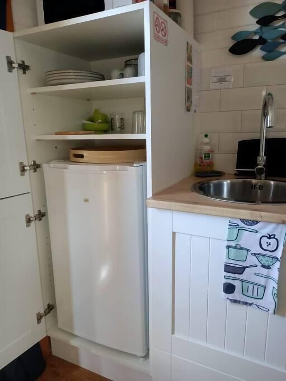 Kitchen equipment 