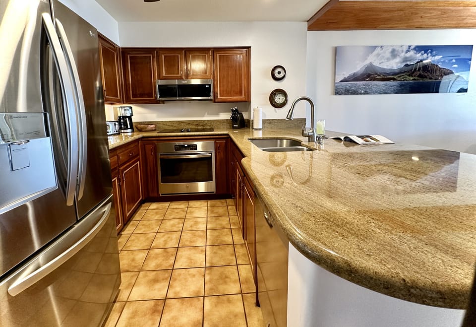 Stainless steel appliances, full stove/oven/microwave