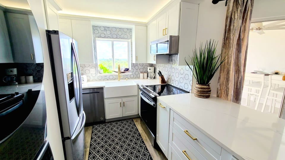 Fully Equipped Modern Kitchen