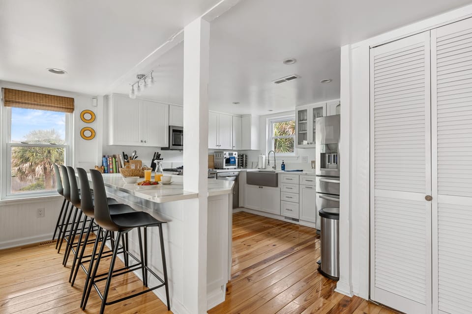 Sandy Dog Beach House | Beach Access