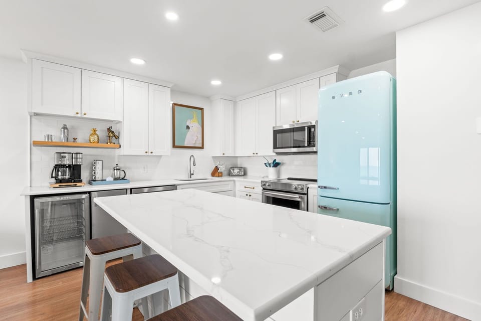 Fully Equipped Kitchen with all the comforts of home. Newley remodeled.