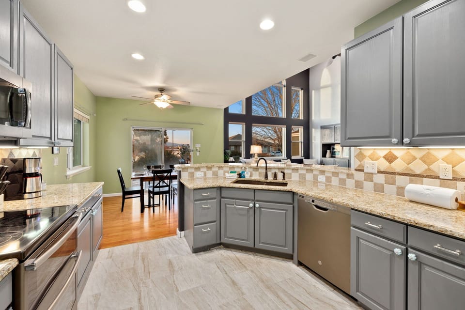Chef's Kitchen | Stainless Steel Appliances