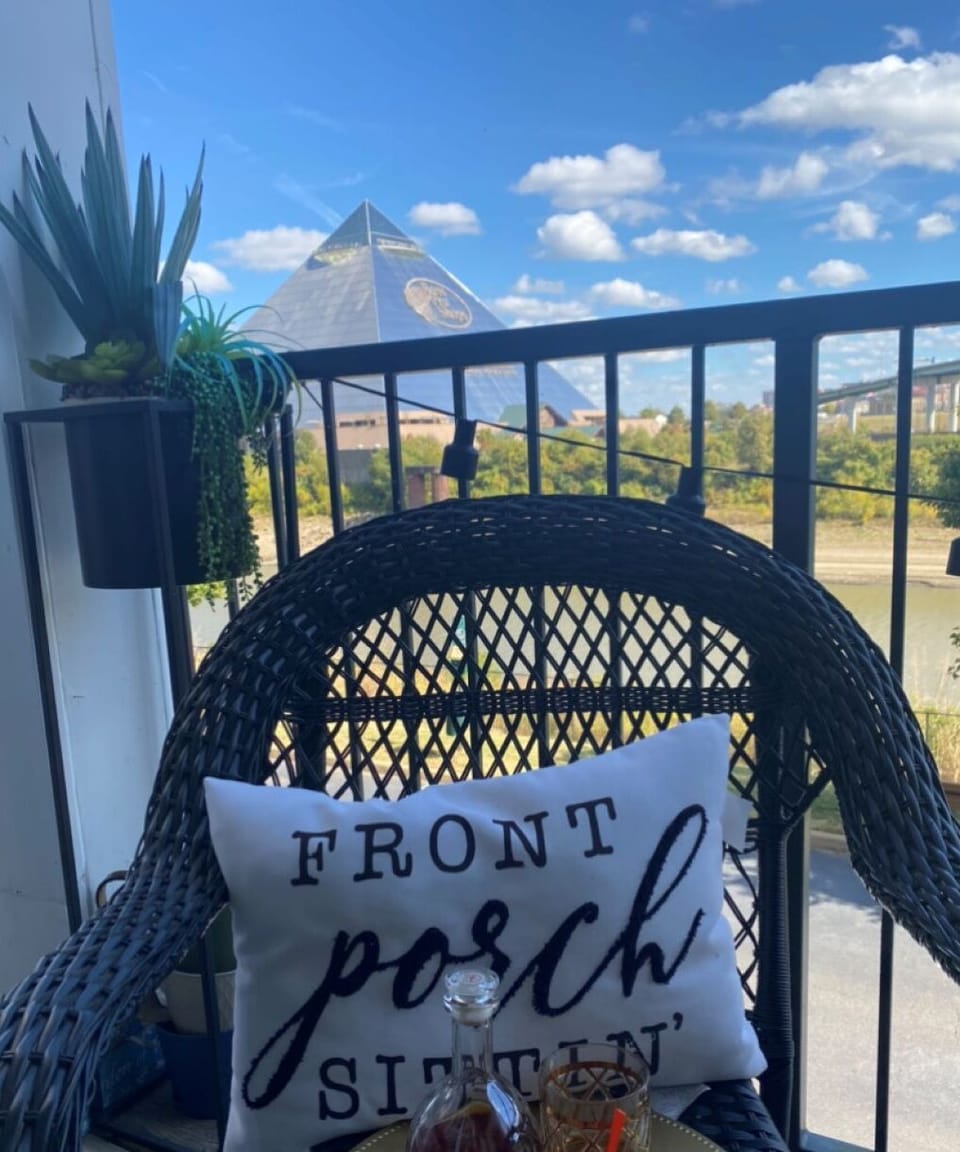 Balcony overlooking the Mississippi River