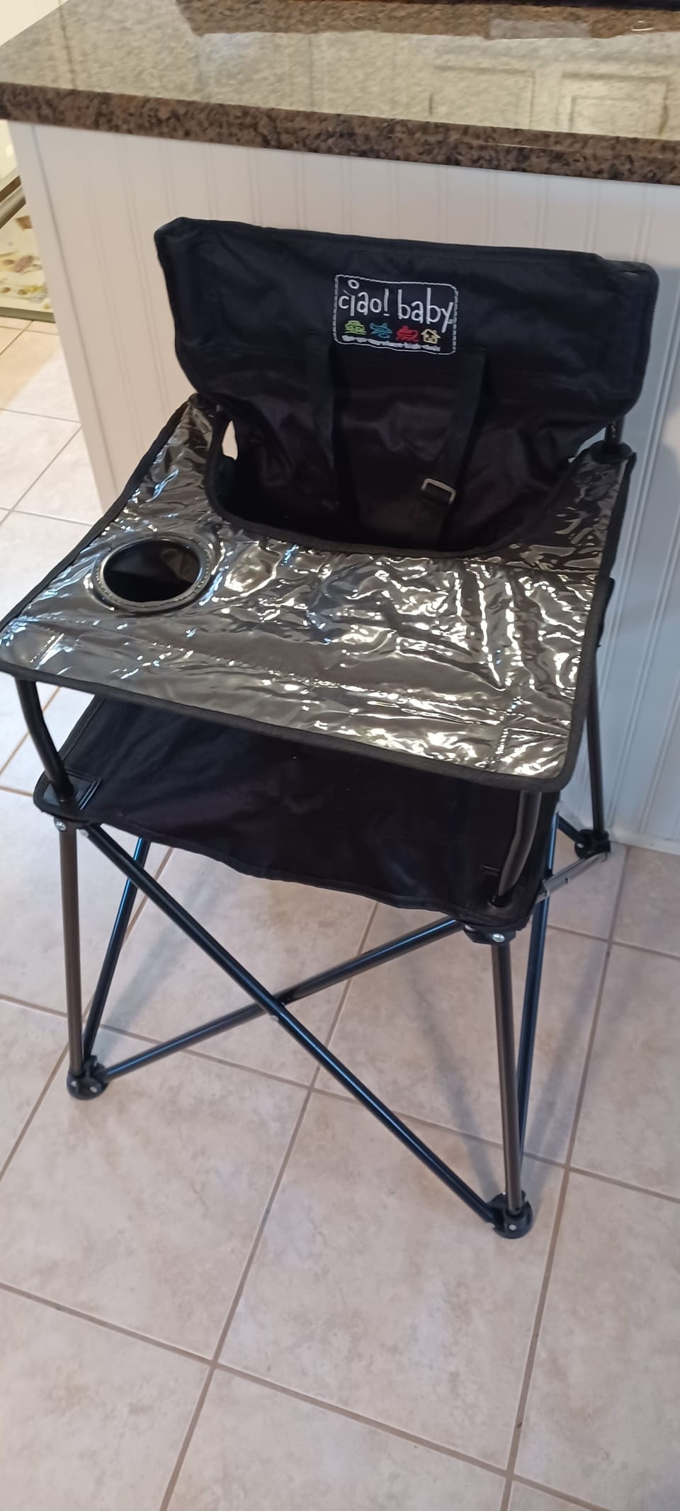 Portable high chair for little guests