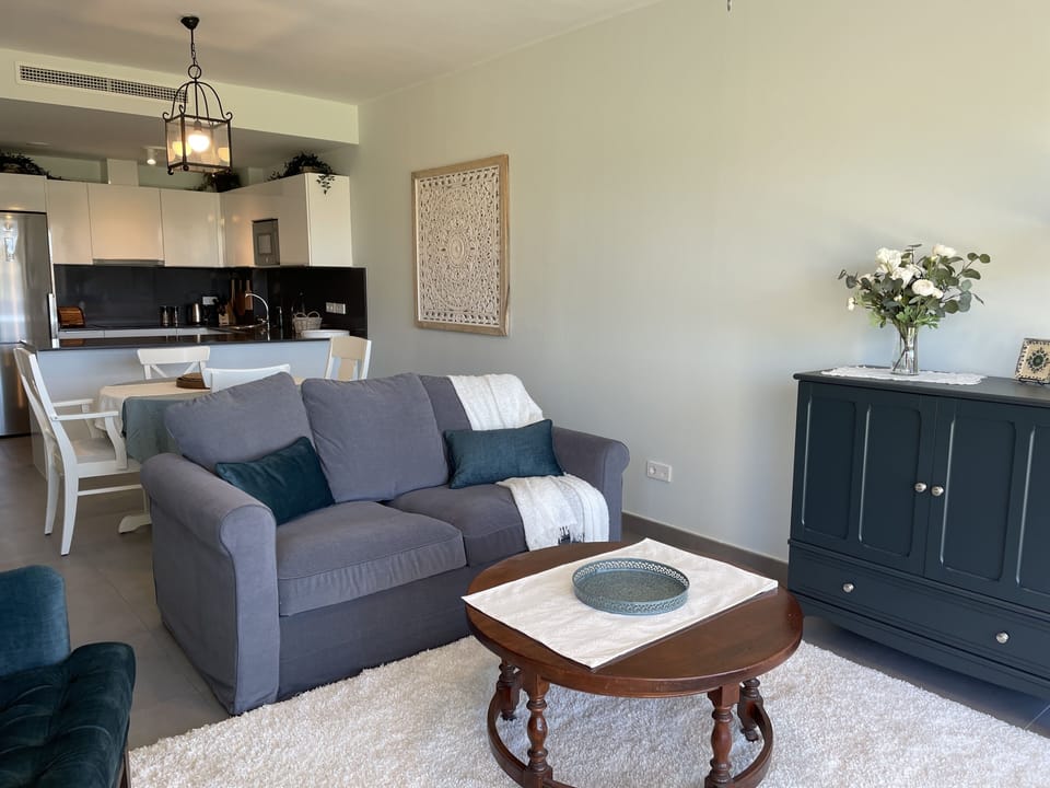 Open plan with kitchen, dining room and living room