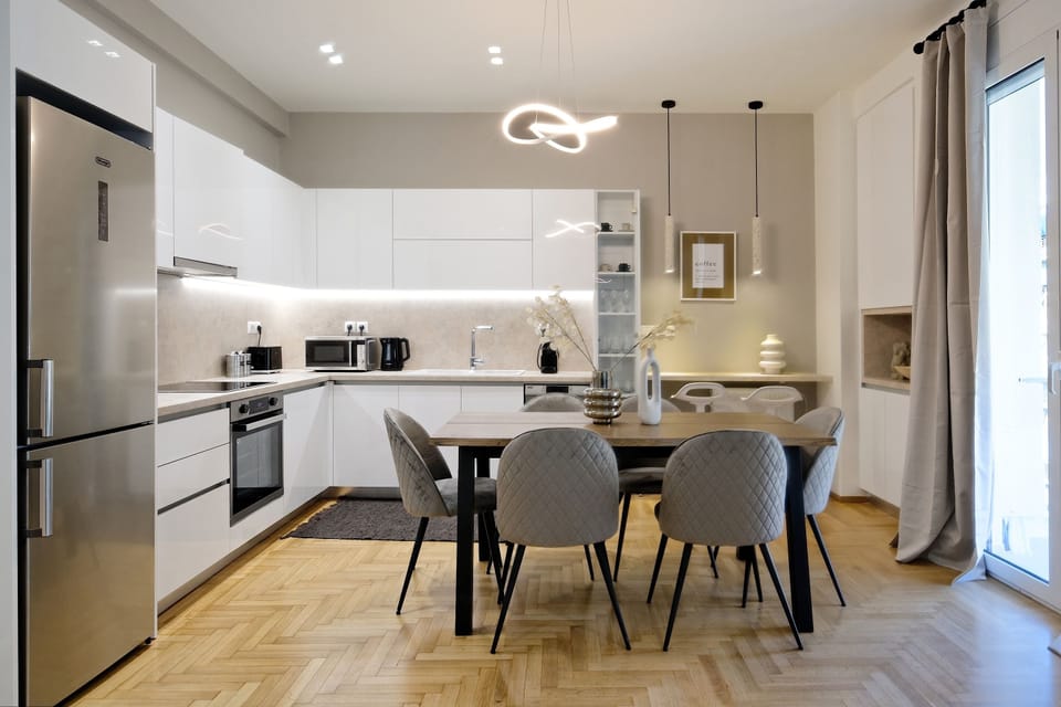 Dining area and kitchen 