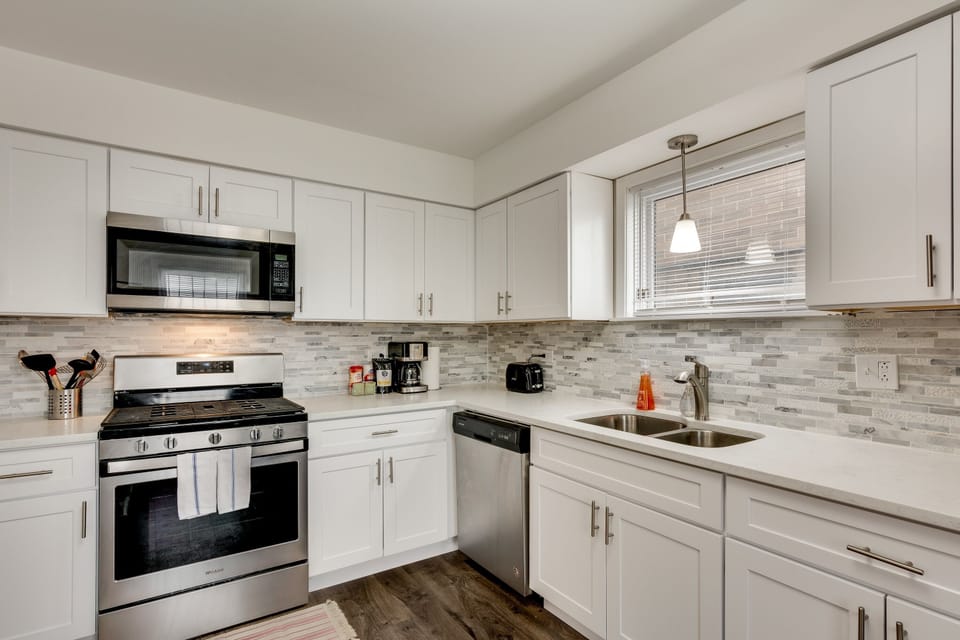 Room, Indoors, Oven, Kitchen, Sink Faucet