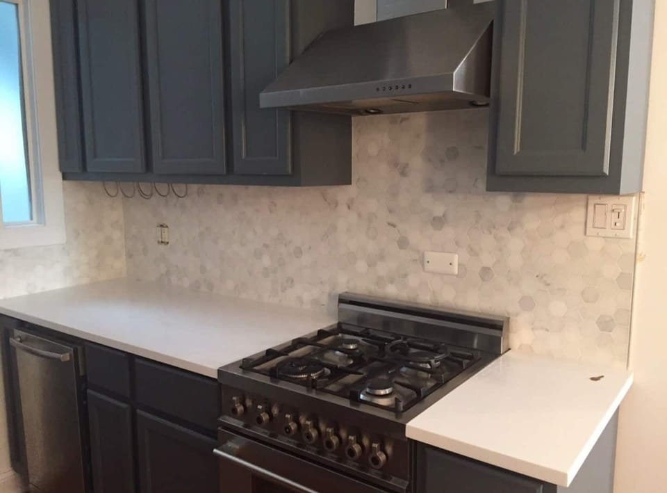 Cooktop, Indoors, Room, Oven, Kitchen