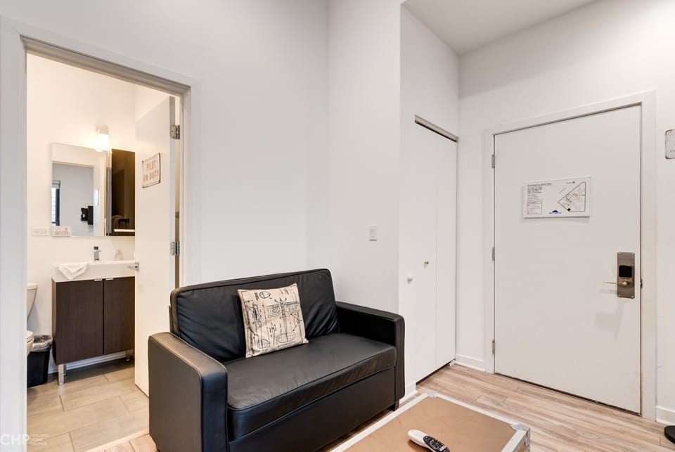 Furniture, Living Room, Room, Indoors, Couch