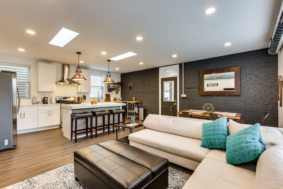 Flooring, Living Room, Room, Indoors, Furniture