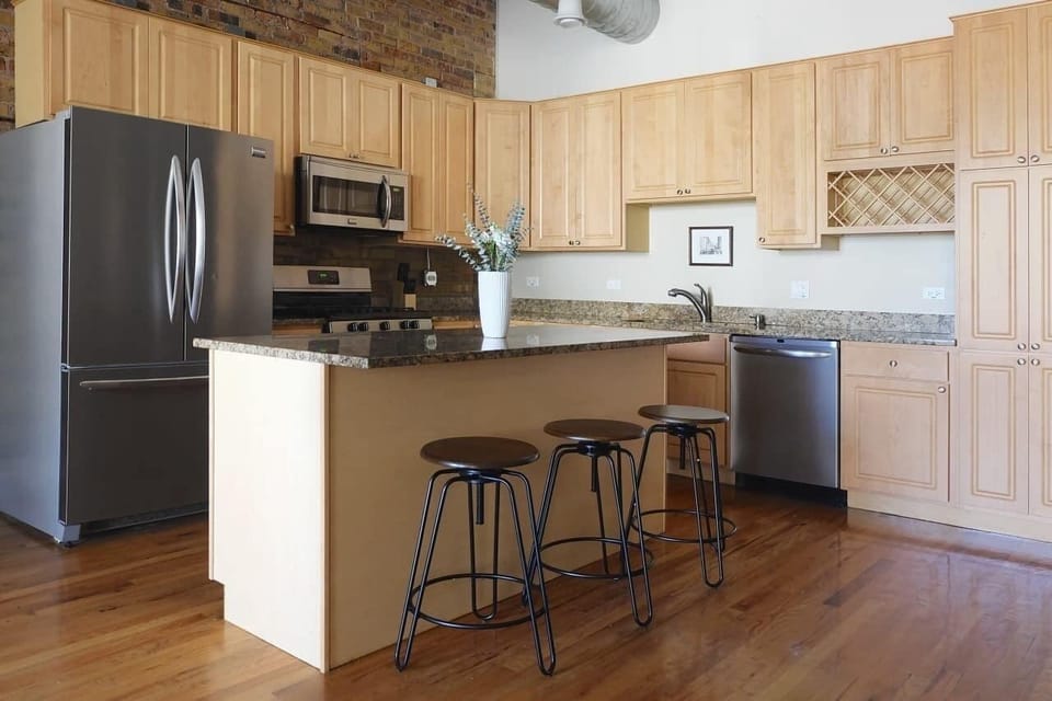 Furniture, Indoors, Room, Kitchen Island, Oven