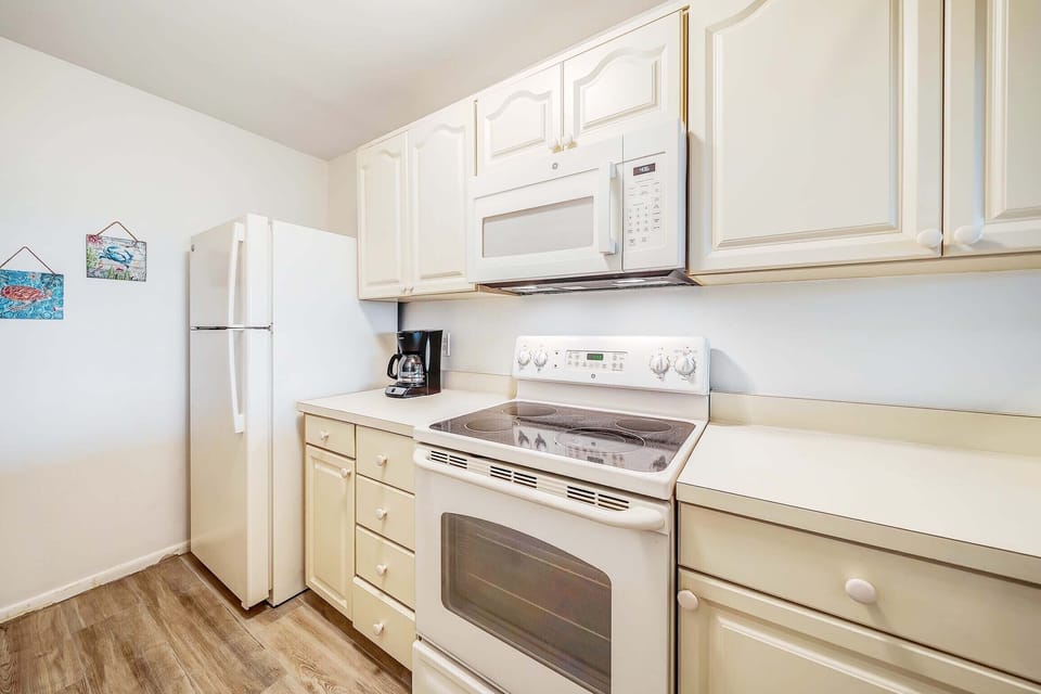 Full kitchen